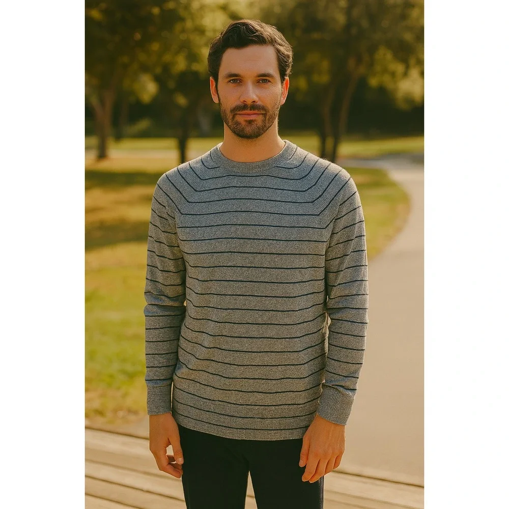 Banana Republic Mens XL‎ 100% Italian Linen Gray Striped Long Sleeve Sweater